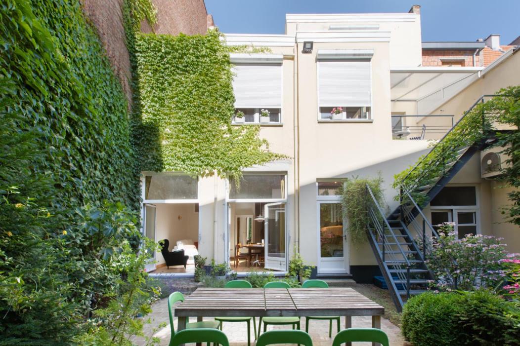 Pauline Loveling With Quiet Garden And 2 Bathrooms *