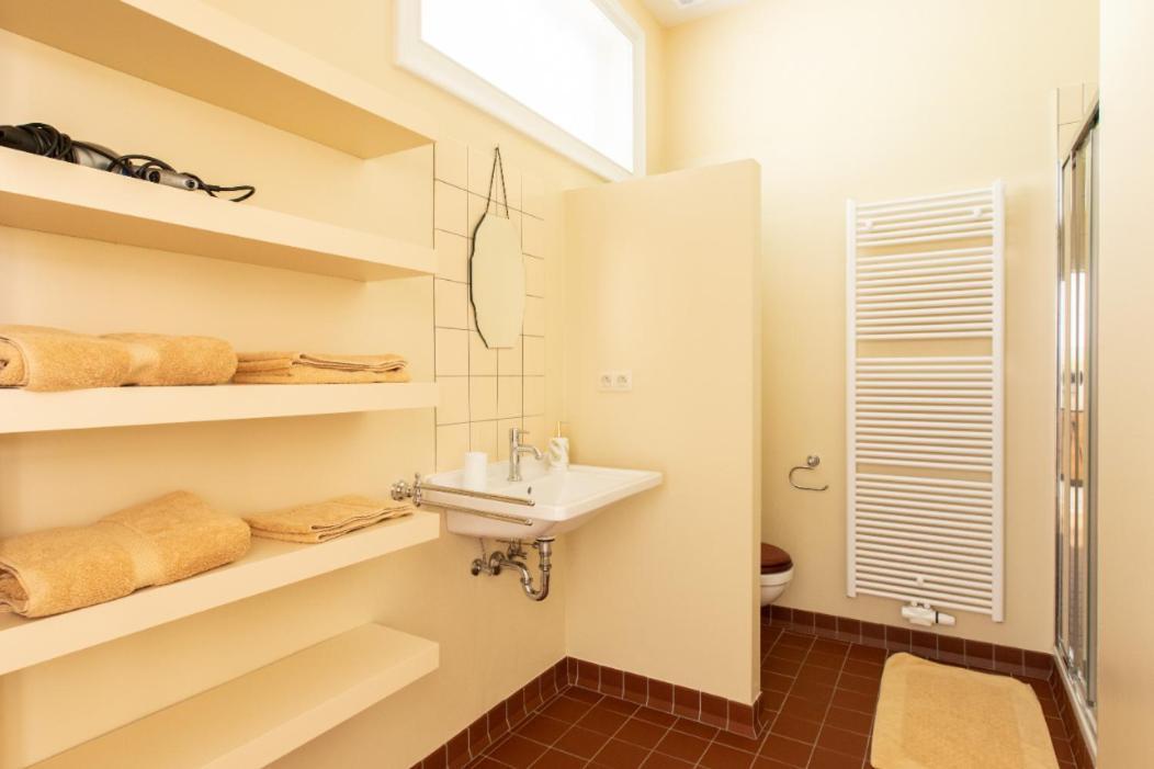 Pauline Loveling With Quiet Garden And 2 Bathrooms Anversa