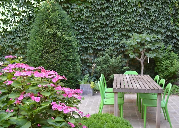 Pauline Loveling Apartment With Quiet Garden And 2 Bathrooms
