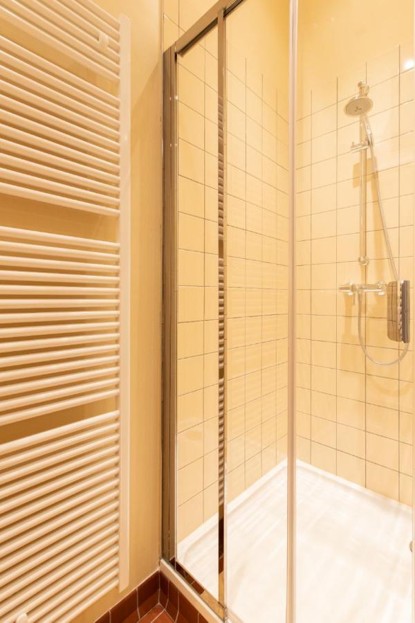 Apartamento Pauline Loveling With Quiet Garden And 2 Bathrooms *